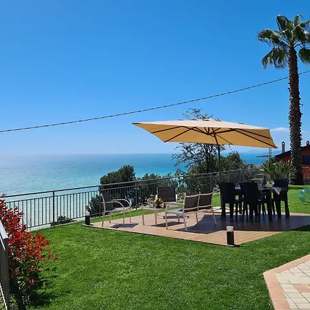 Casa Ulivi E Mare ヴィラ *