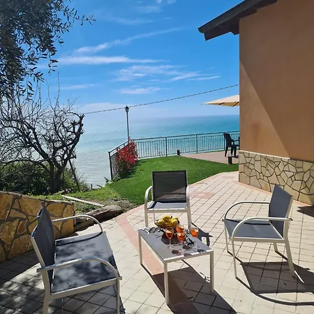 Casa Ulivi E Mare וילה ונטימיגליה