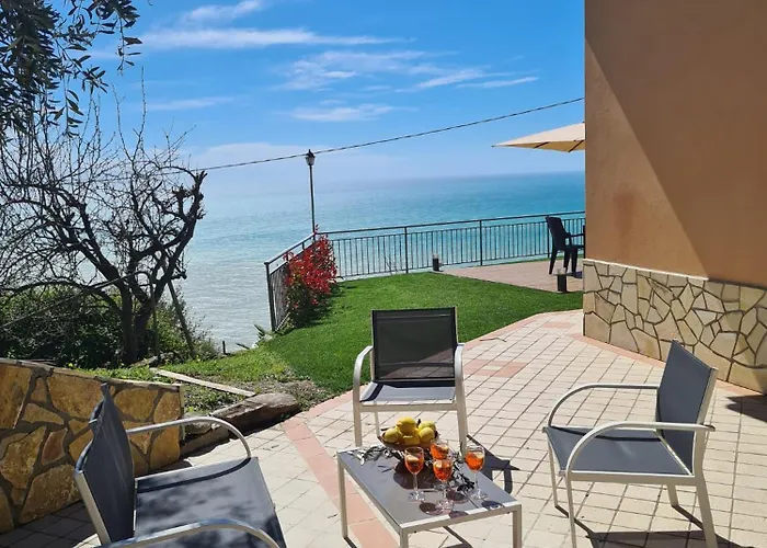 Casa Ulivi E Mare ヴィラ ヴェンティミーリア