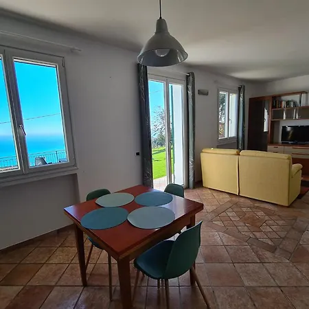 Casa Ulivi E Mare * Ventimiglia