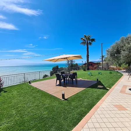 Casa Ulivi E Mare Вентимилья