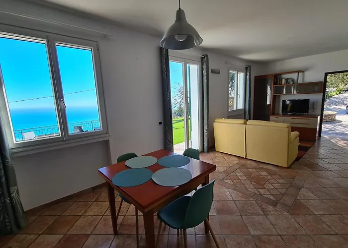 Casa Ulivi E Mare * Ventimiglia